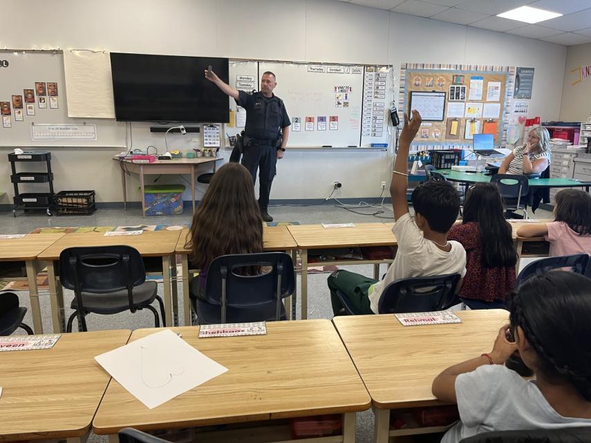 School Liaison Officer visits Grade 2 Class - Community Helpers 